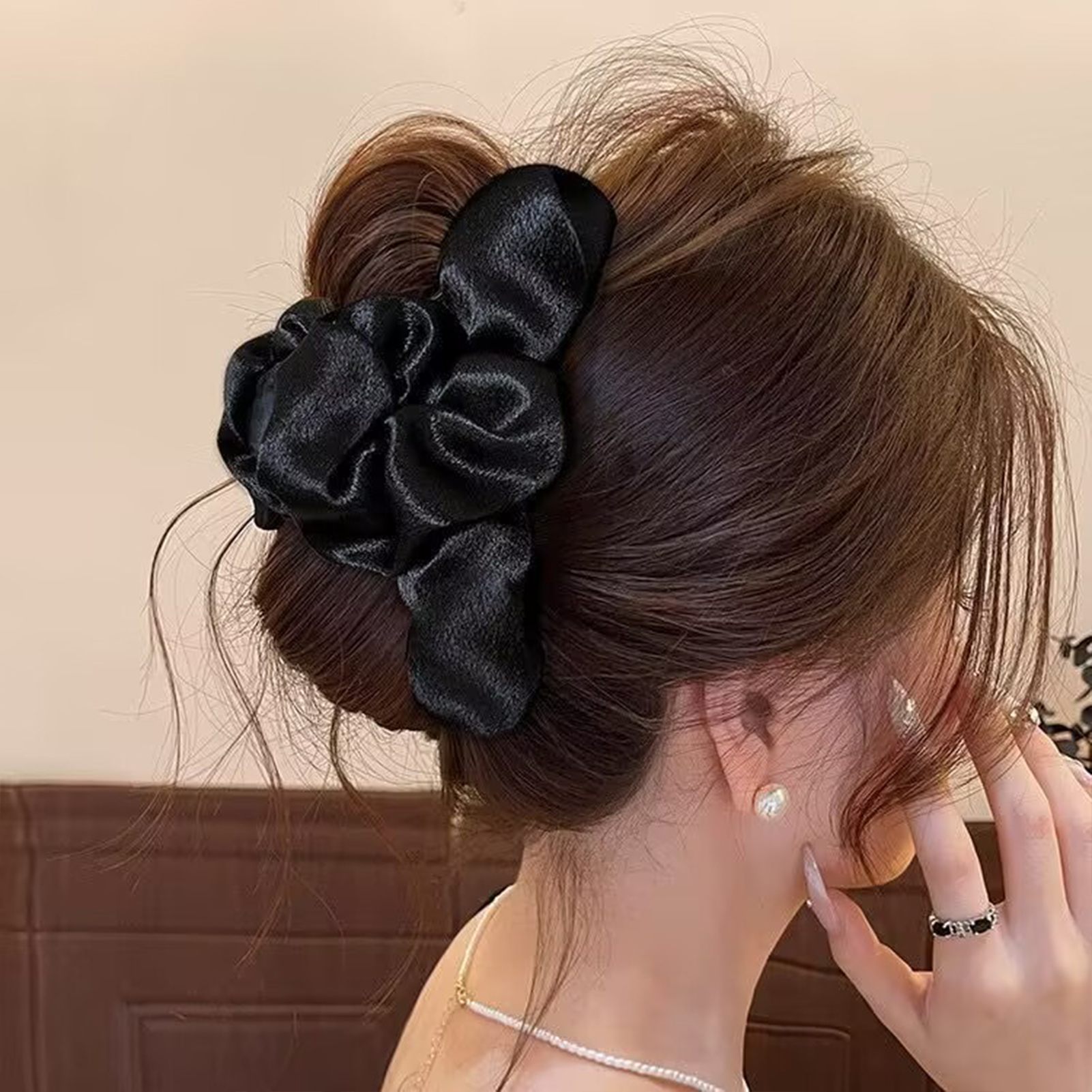 Large Satin Hair Claw Korean S - Korean Daily Lifestyle 评论和价格